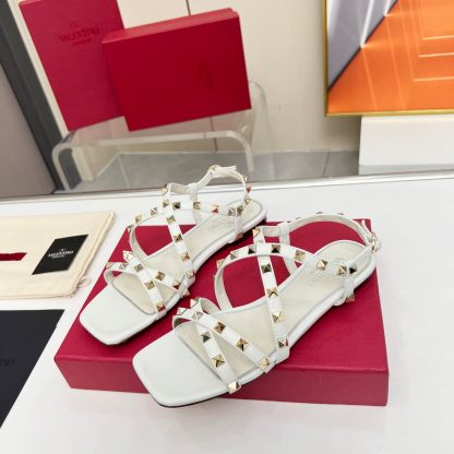 VALENTINO simple and versatile rivet element fashionable flat sandals - Image 7