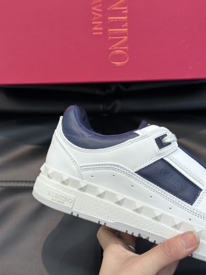 VALENTINO low-top calfskin sneakers - Image 7