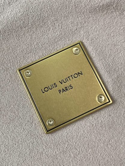 Louis Vuitton LOW KEY CABAS full leather shopping bag - Image 7