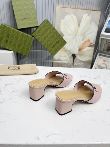 Gucci Interlocking G slide sandals - Image 7