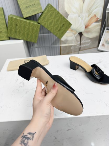 Gucci Interlocking G slide sandals - Image 7