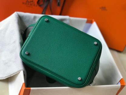 Hermès Emerald Lightweight, Wear-Resistant and Waterproof Cowhide Handbag - Image 7