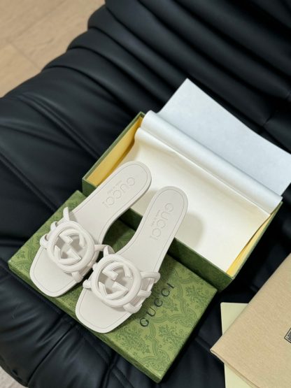 Gucci classic double G upper beach jelly shoes - Image 7
