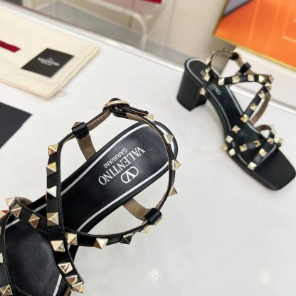VALENTINO simple rivet element versatile sandals and high heels - Image 7