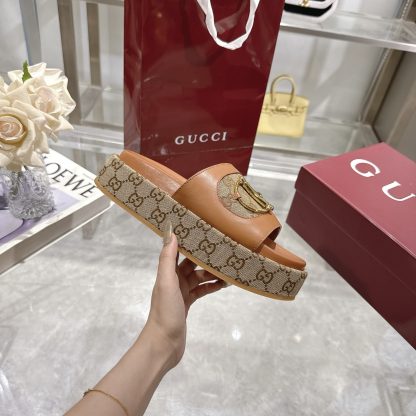 Gucci women's platform sandals - Image 7