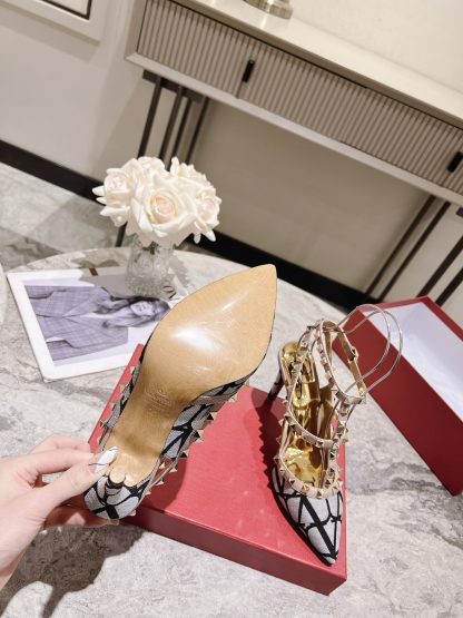 VALENTINO Elegant Studded High Heels - Image 7