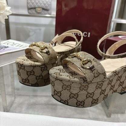 Gucci Women's Horsebit Flat Mid-Heel Platform Sandals - Image 7