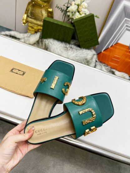 Gucci women's flat slippers - Image 7
