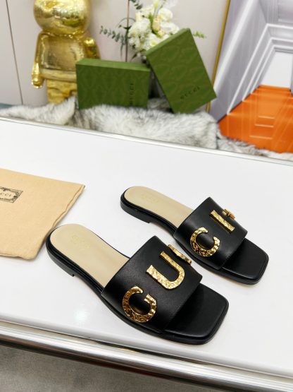 Gucci women's flat slippers - Image 7