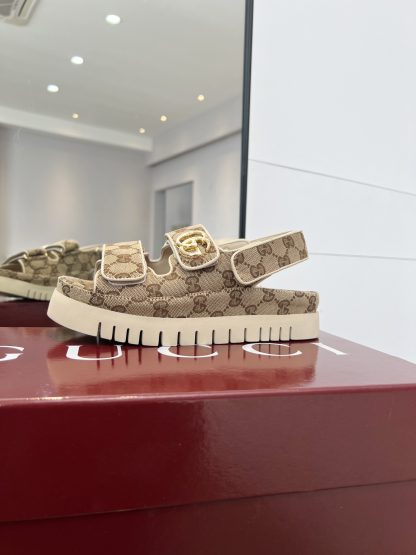 Gucci Double G women's sandals - Image 8