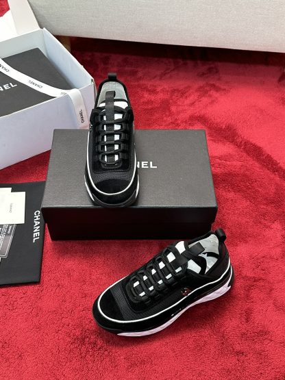 Chanel men's and women's couple's black and white mix and match classic fashion casual sports shoes - Image 7
