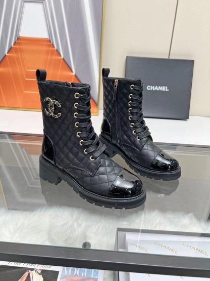 Chanel's new black Martin boots for autumn and winter - Image 6