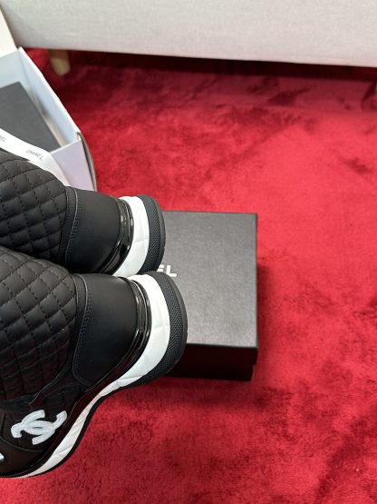 Chanel Early Autumn New Diamond Panda Black and White Sneakers - Image 7