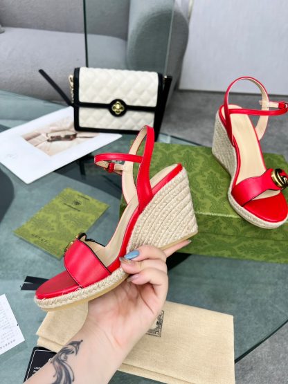 Gucci Straw Platform Sandals - Image 7