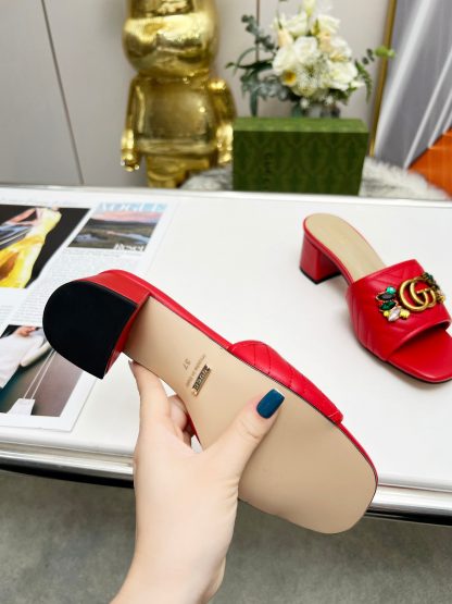 Gucci spring and summer new GG rhinestone buckle round toe thick heel slippers - Image 7