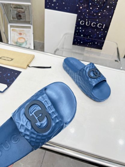 Gucci large sandals - Image 7