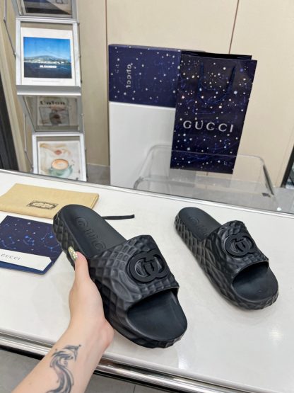 Gucci large sandals - Image 7
