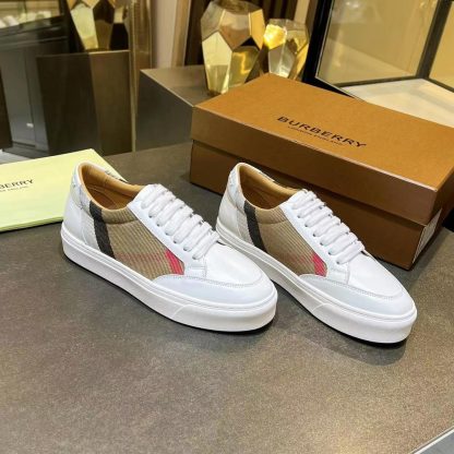 Burberry low-top sneakers