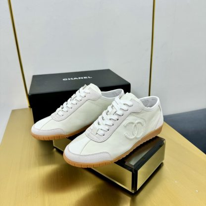 Chanel classic off-white mix and match classic fashion casual sneakers - Image 7