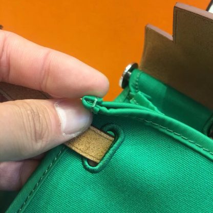 Hermes green low-key not dull lightweight waterproof messenger bag size 31cm - Image 7
