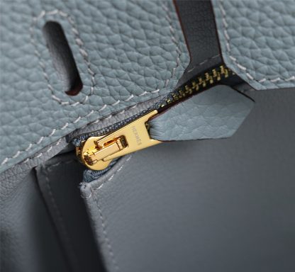 Hermès blue handbag, a must-have for elegance - Image 7