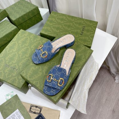 Gucci horsebit shallow design with square toe and three-dimensional square heel slippers - Image 8