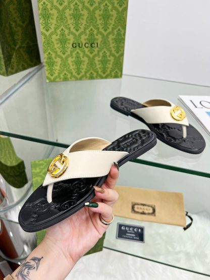 Gucci flat flip flops - Image 6