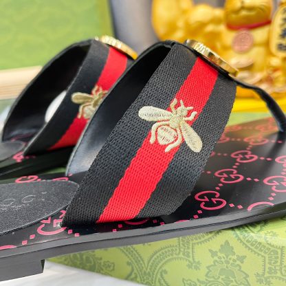 Gucci women's flat slippers - Image 6