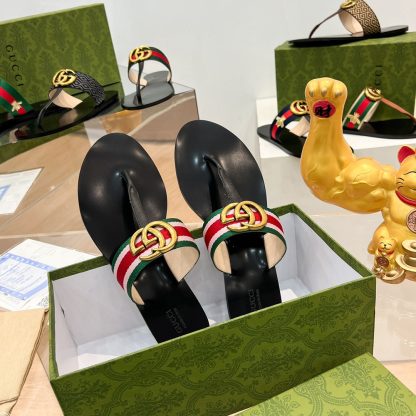 Gucci women's flat slippers - Image 8