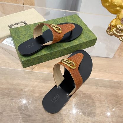 Gucci women's flat slippers - Image 8
