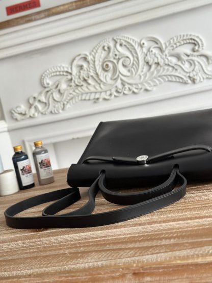 Hermès Black Popular Lightweight Crossbody Bag - Image 7