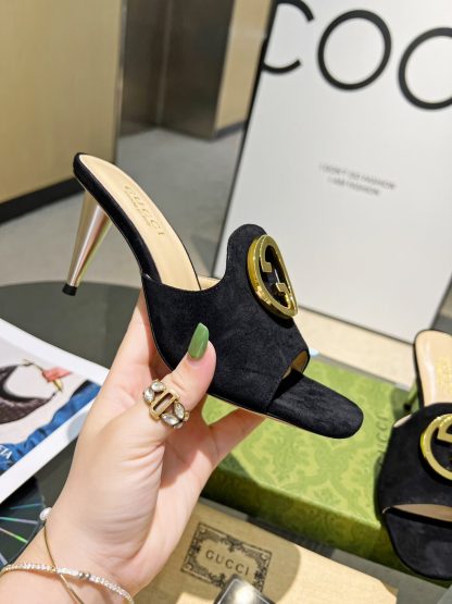 Gucci's classic high-heeled slippers are a must-have for summer - Image 8