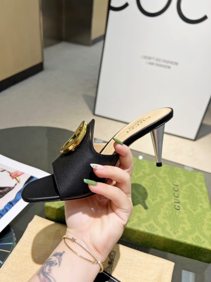 Gucci's classic high-heeled slippers are a must-have for summer - Image 6
