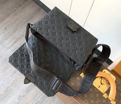 Louis Vuitton M23741 Black Pressed S-Cape Messenger Bag - Image 7