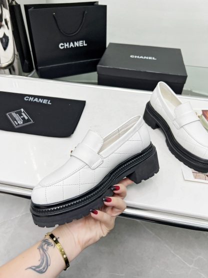 Chanel autumn and winter new white matte versatile leather loafers - Image 7