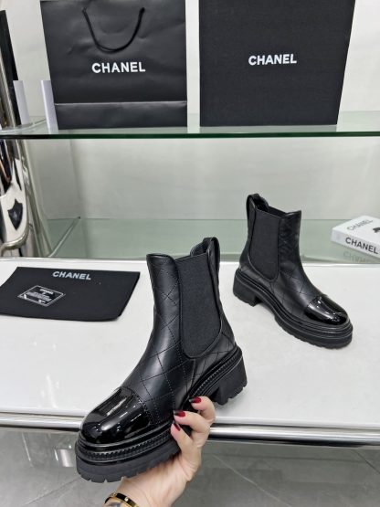 Chanel's latest autumn and winter fashion all-match black leather boots - Image 7