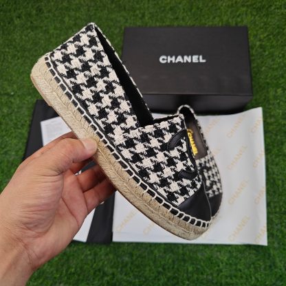 Chanel early spring sunshine black and white new fisherman shoes - Image 6