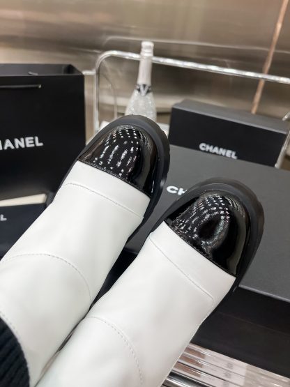 Chanel white autumn and winter leather boots - Image 7