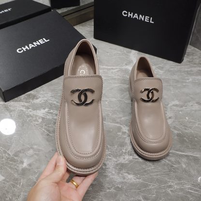 Chanel's new early spring love buckle thick heel milk tea color loafers heel height 4.5cm - Image 7