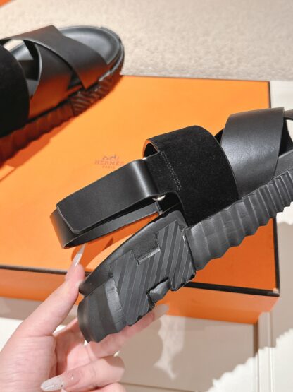 Hermes black comfortable casual style cross sandals with a bottom thickness of 4cm - Image 7
