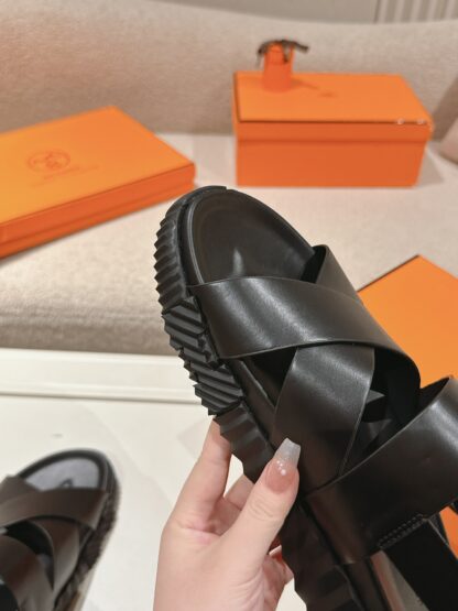 Hermes classic black comfortable casual style cross sandals - Image 7