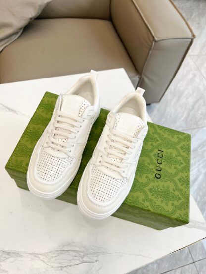 Gucci's latest hot-selling sneakers for couples - Image 8