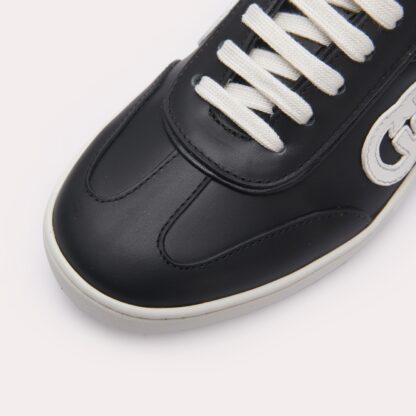 Gucci's latest hot-selling sneakers for couples - Image 8