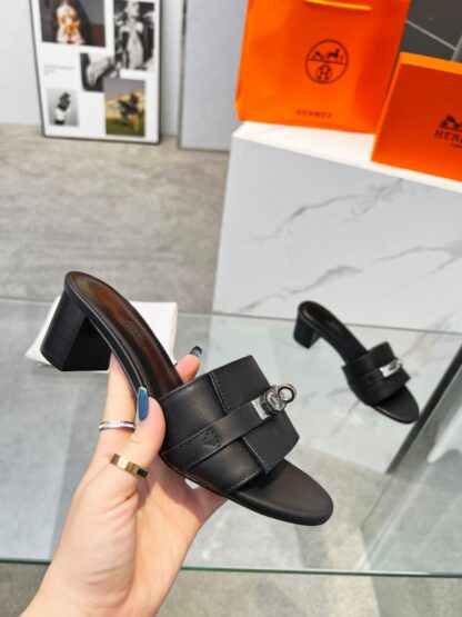 Hermès early spring new black high-heeled sandals - Image 7