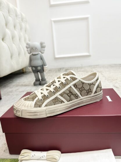 Gucci Lido series distressed casual shoes - Image 7