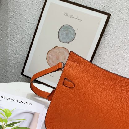 Hermès Orange Practical Crossbody Bag Size: Length 28cm Width 12cm Height 25cm - Image 7