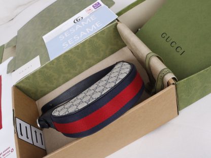Gucci Novel Trend Crescent Bag - Image 7