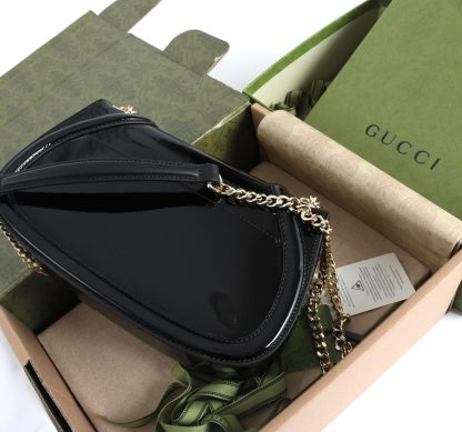 Gucci shiny black patent leather handbag - Image 7