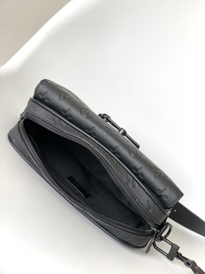 Louis Vuitton Steamer Messenger Bag - Image 7