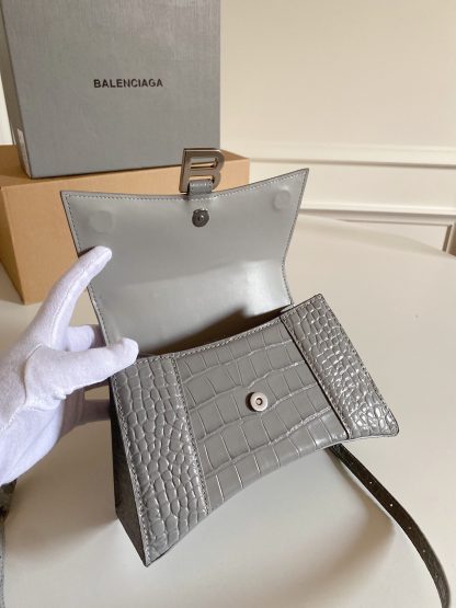 Balenciaga gray crocodile pattern shoulder bag - Image 7